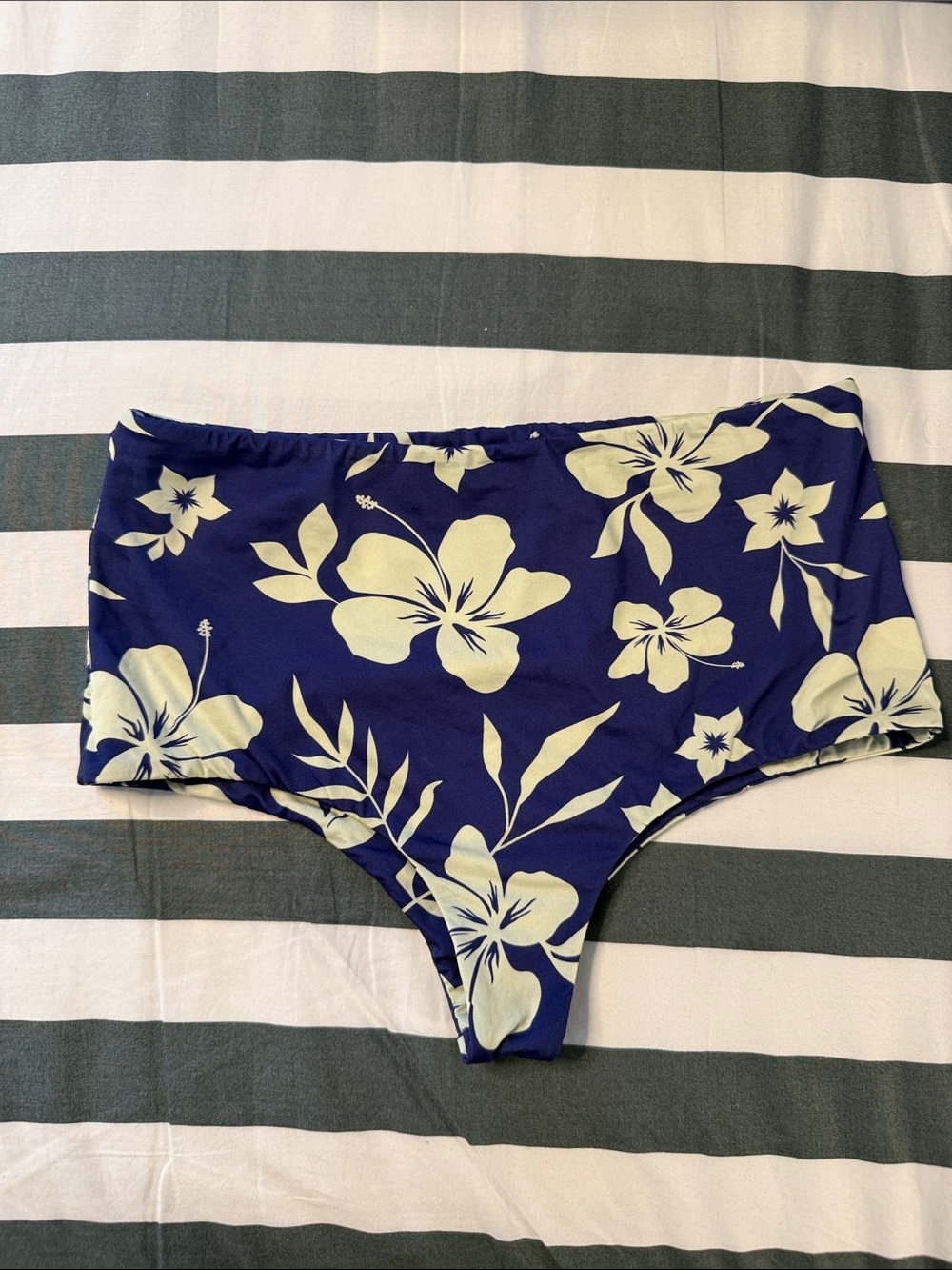 MAI Blue Hibiscus Bottoms - Small